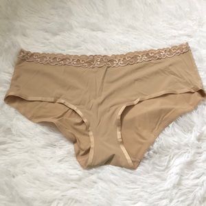 Natori feathers briefs